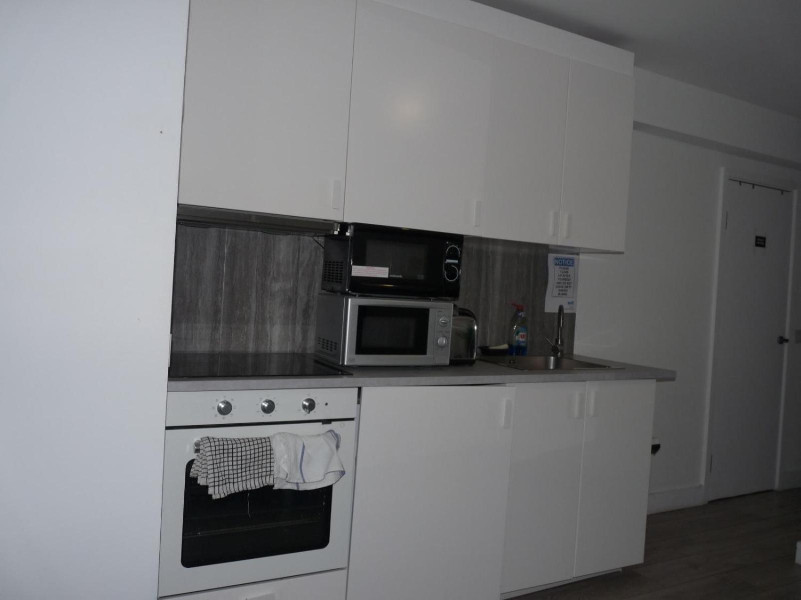 Home Away Londen Buitenkant foto